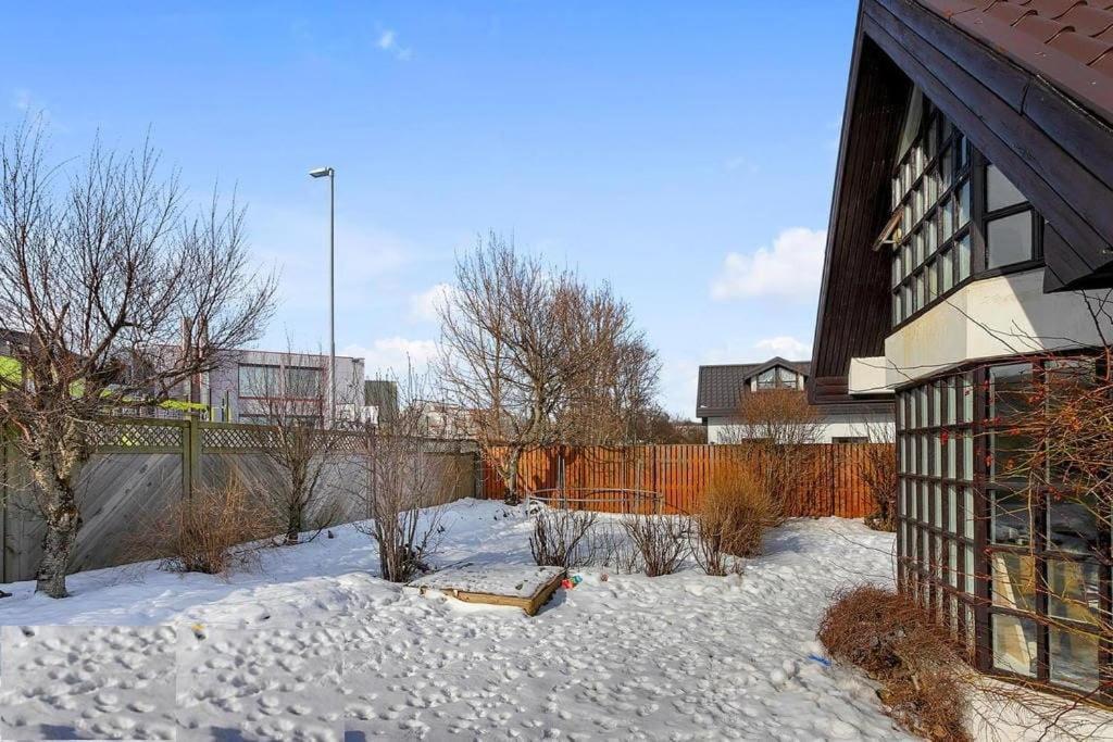 Icelandic Art Garden Villa W. Parking In Centre City Reykjavík Dış mekan fotoğraf