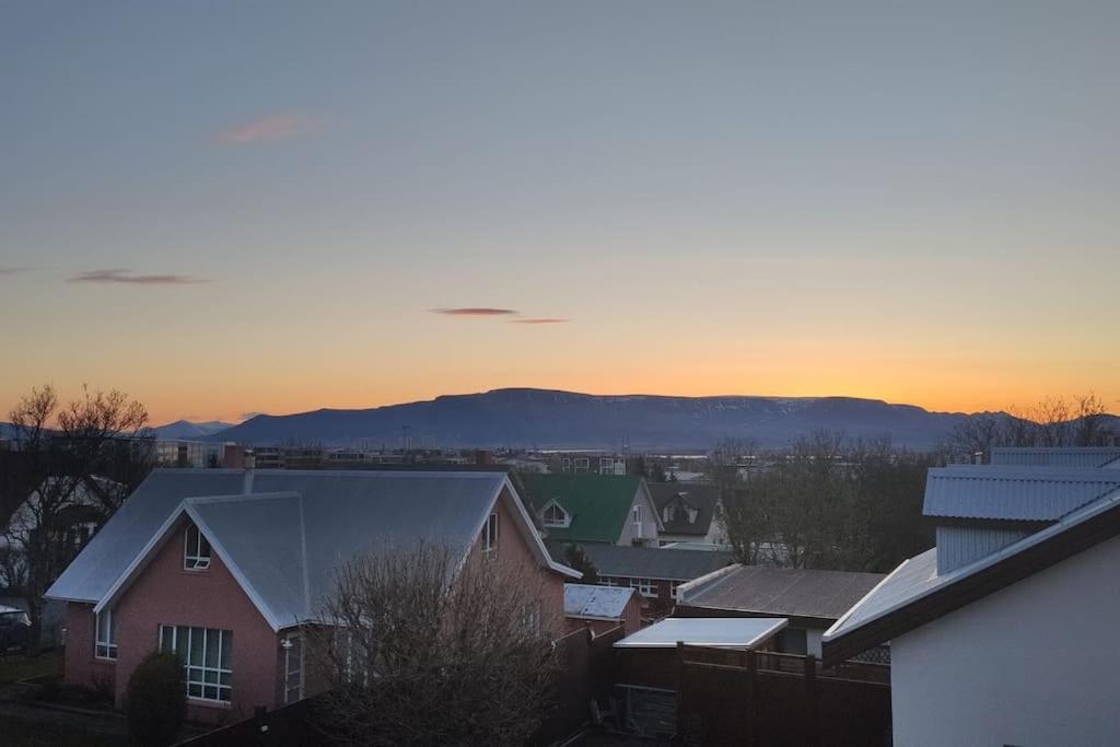 Icelandic Art Garden Villa W. Parking In Centre City Reykjavík Dış mekan fotoğraf